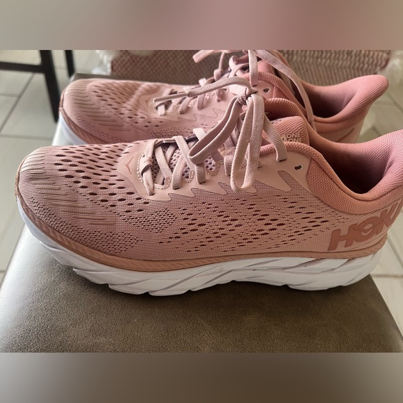 HOKA CLIFTON 7 LIGHT PINK SHOES - Picture 3 of 10